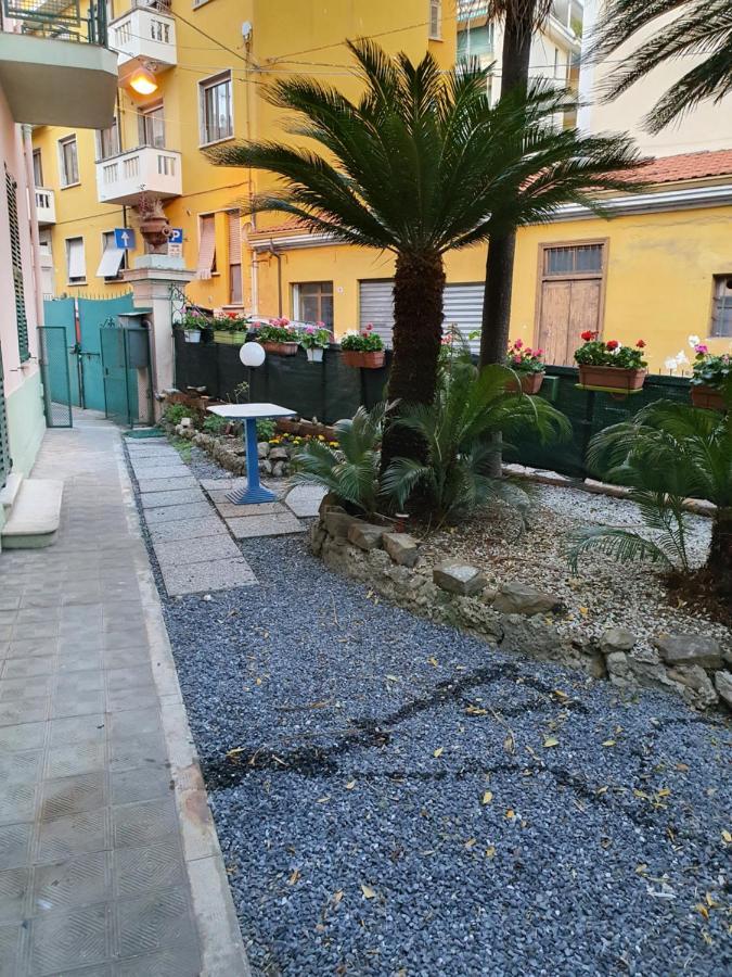 Villa Arcobaleno Rondo Garibaldi Sanremo Exterior foto